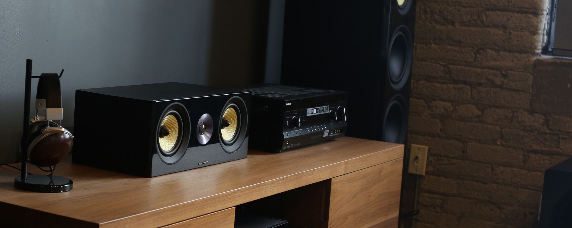 Signature HiFi 2-Way Center Channel Speaker