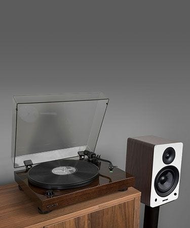 RT81 Elite High Fidelity Vinyl Turntable with Ai61 Powered 6.5” Bookshelf Speakers
