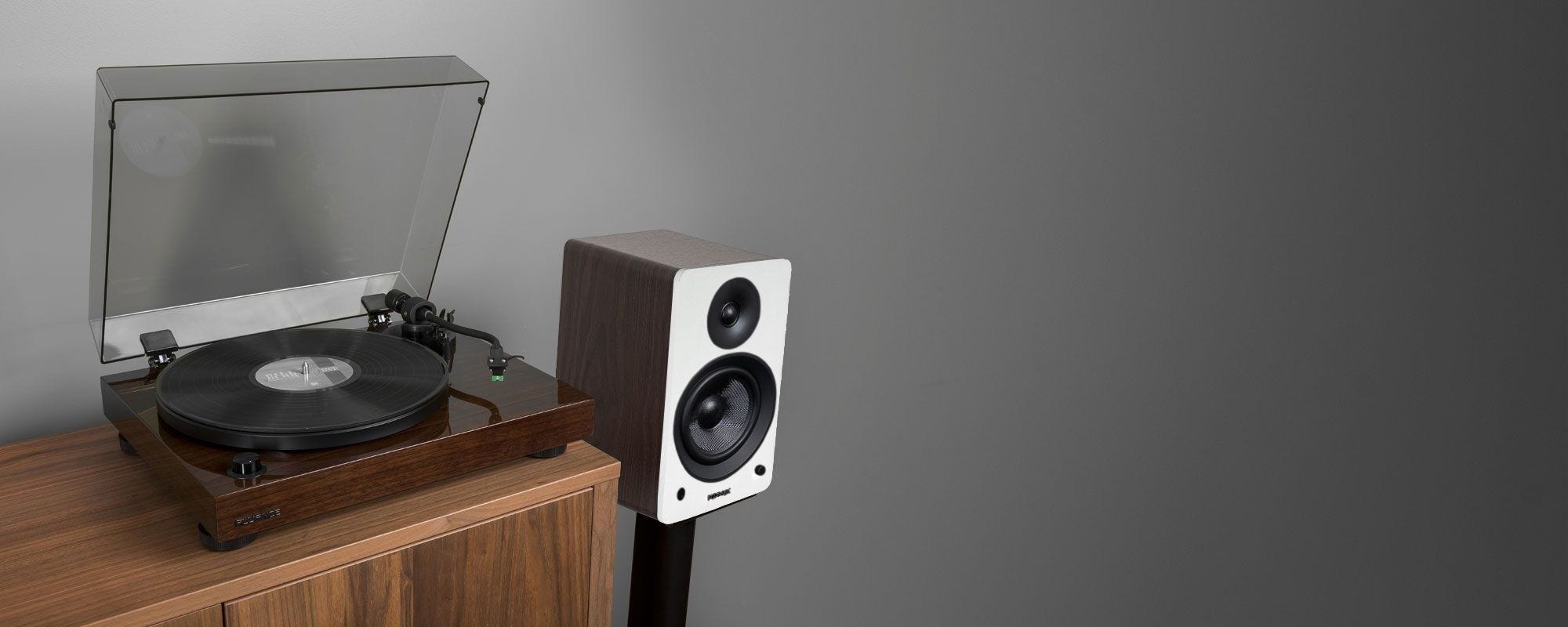 RT81 Elite High Fidelity Vinyl Turntable with Ai61 Powered 6.5” Bookshelf Speakers