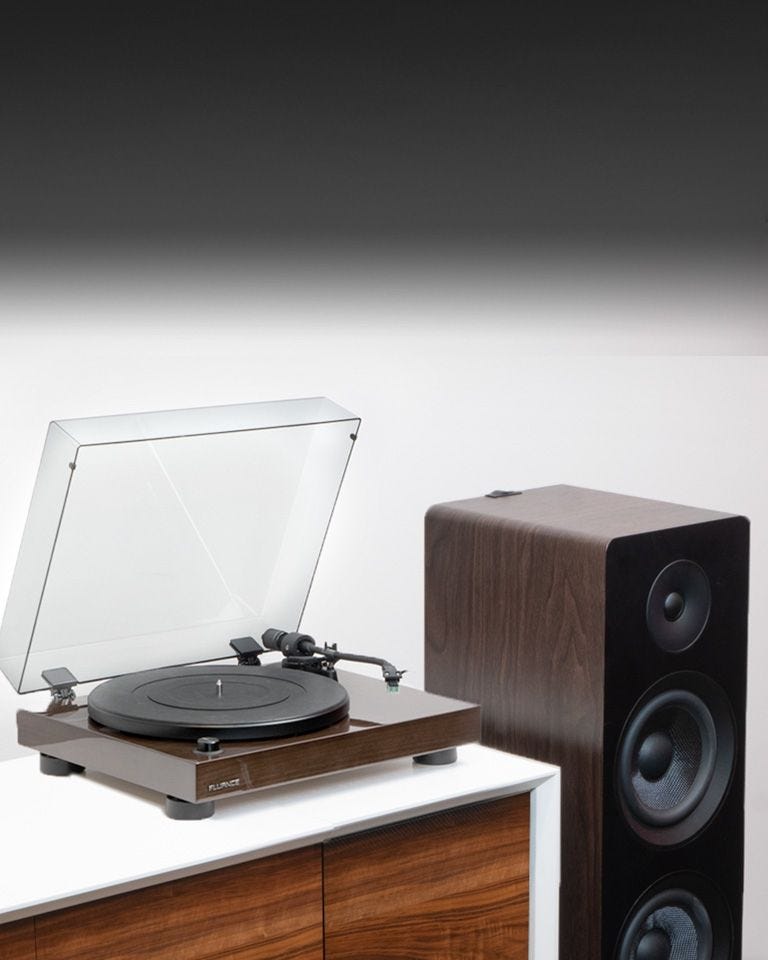 RT81 Elite High Fidelity Vinyl Turntable with Ai81 Elite Powered 2-Way Floorstanding Tower Speakers