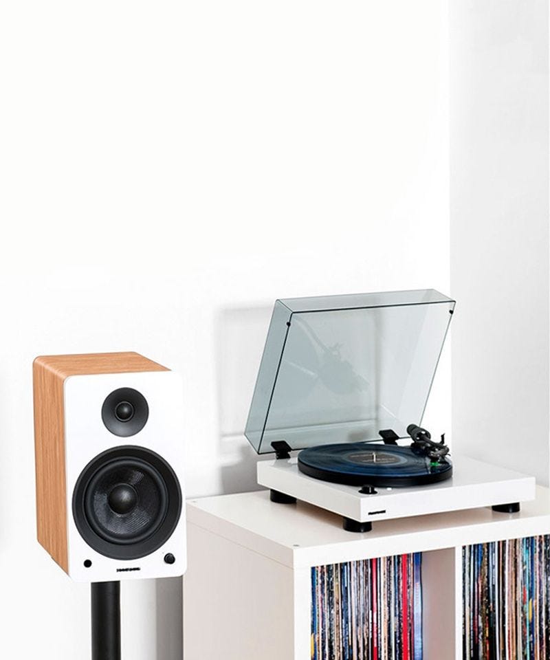 RT81 Elite High Fidelity Vinyl Turntable with Ai61 Powered 6.5” Bookshelf Speakers