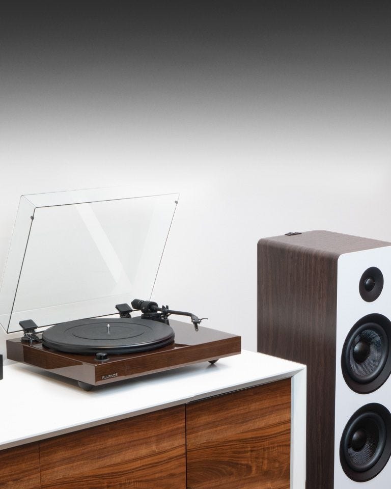Reference RT82 High Fidelity Vinyl Turntable with PA10 Phono Preamp and Ai81 Elite Powered 2-Way Floorstanding Tower Speakers