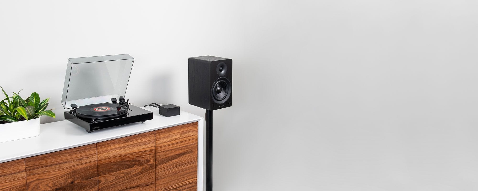 Reference RT83 High Fidelity Vinyl Turntable with PA10 Phono Preamp and Ai60 6.5” Powered Bookshelf Speakers