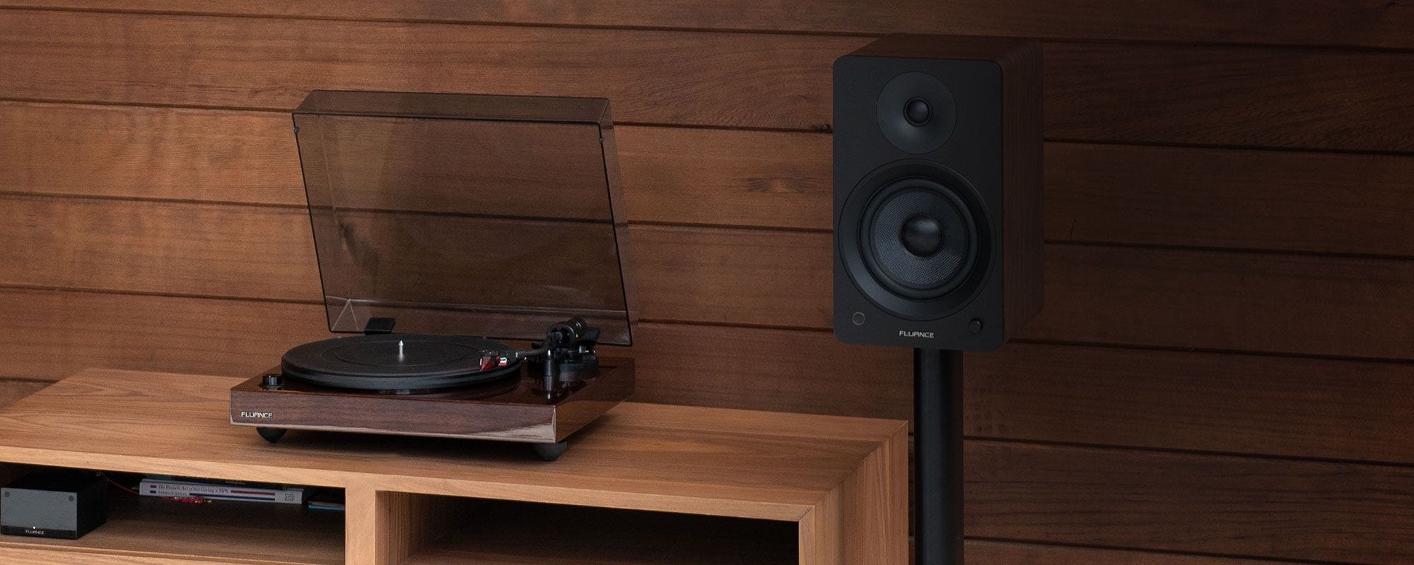 RT83 Reference High Fidelity Vinyl Turntable