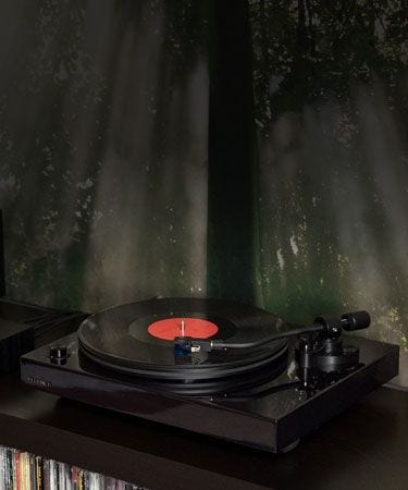 RT84 Reference High Fidelity Vinyl Turntable