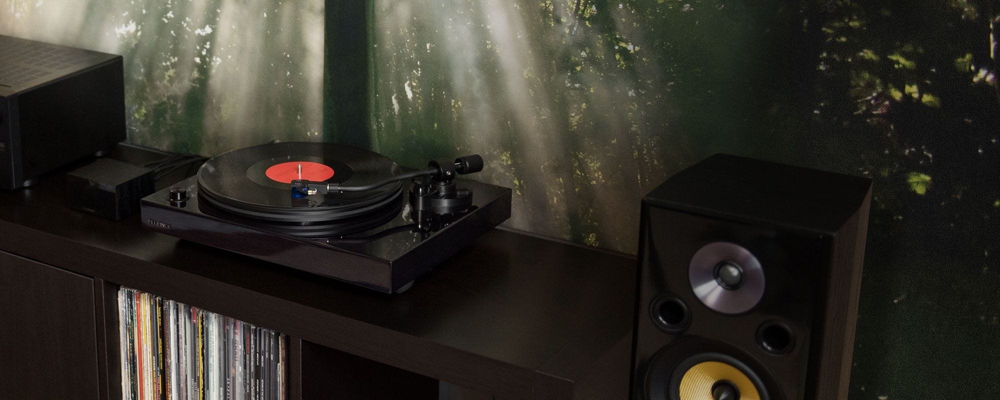 RT84 Reference High Fidelity Vinyl Turntable