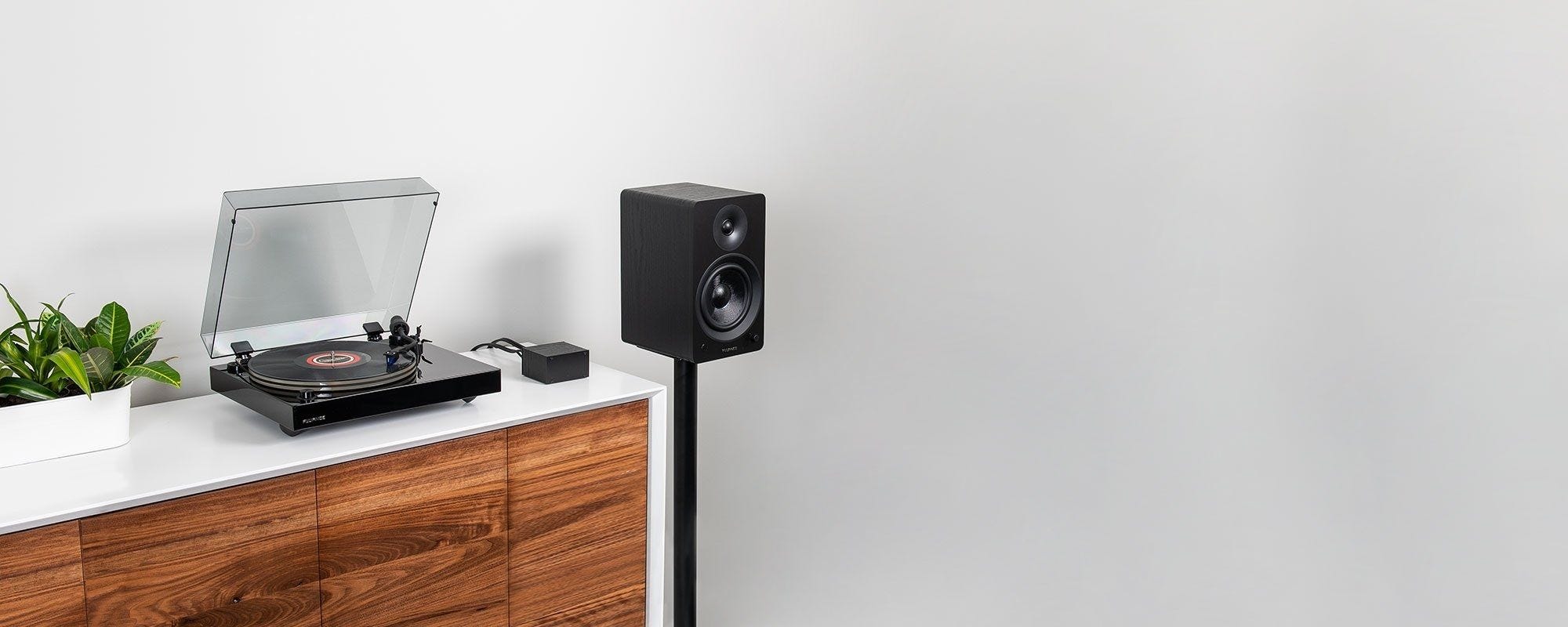 Reference RT85 High Fidelity Vinyl Turntable with PA10 Phono Preamp and Ai61 Powered 6.5” Stereo Bookshelf Speakers