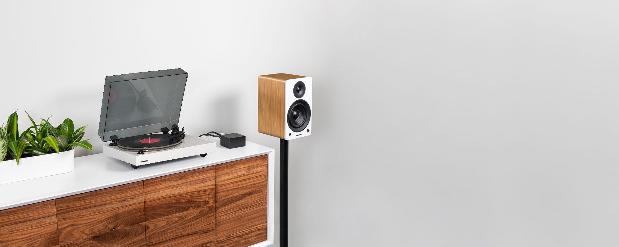 Reference RT85 High Fidelity Vinyl Turntable with PA10 Phono Preamp and Ai61 Powered 6.5” Stereo Bookshelf Speakers