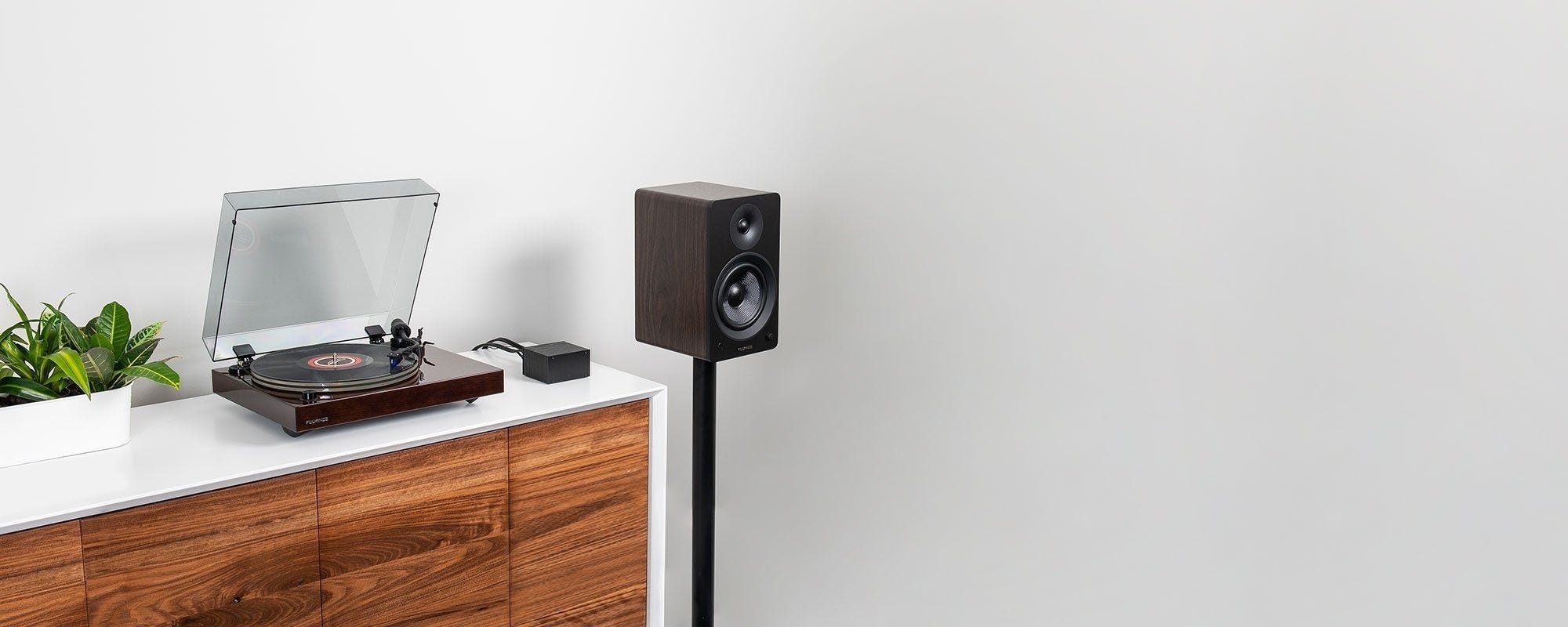 Reference RT85 High Fidelity Vinyl Turntable with PA10 Phono Preamp and Ai61 Powered 6.5” Stereo Bookshelf Speakers