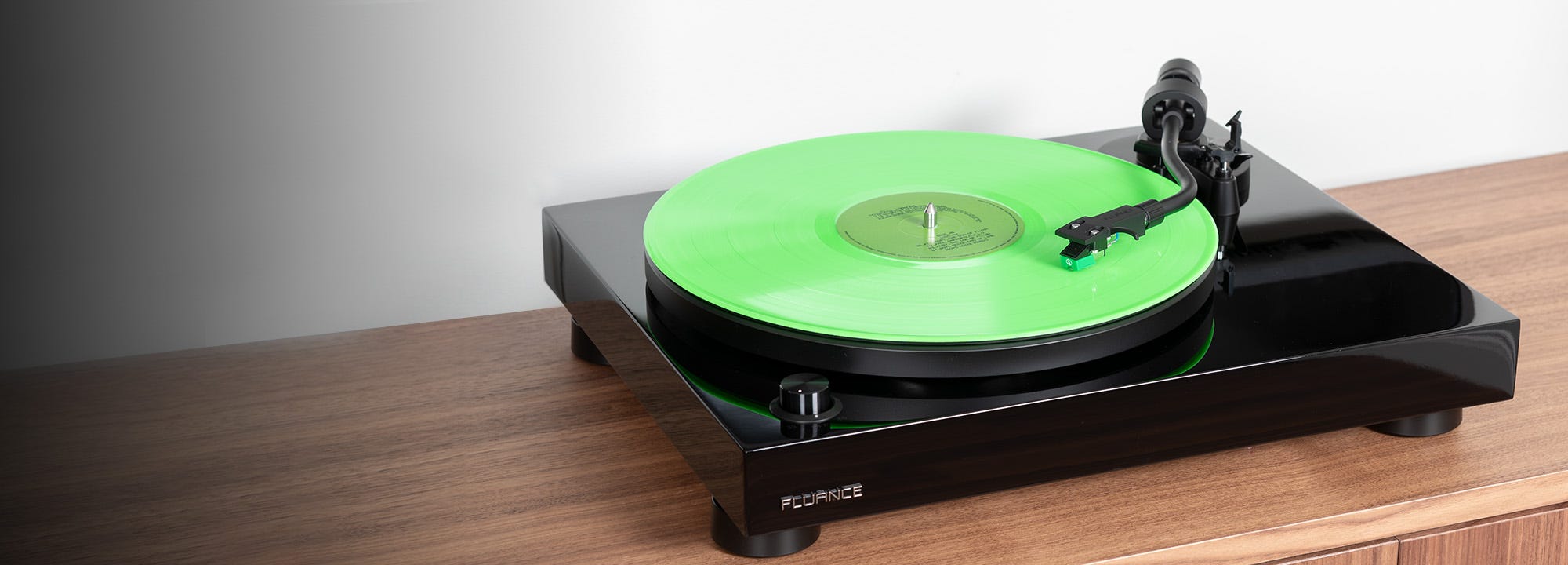 RT81 Elite High Fidelity Vinyl Turntable