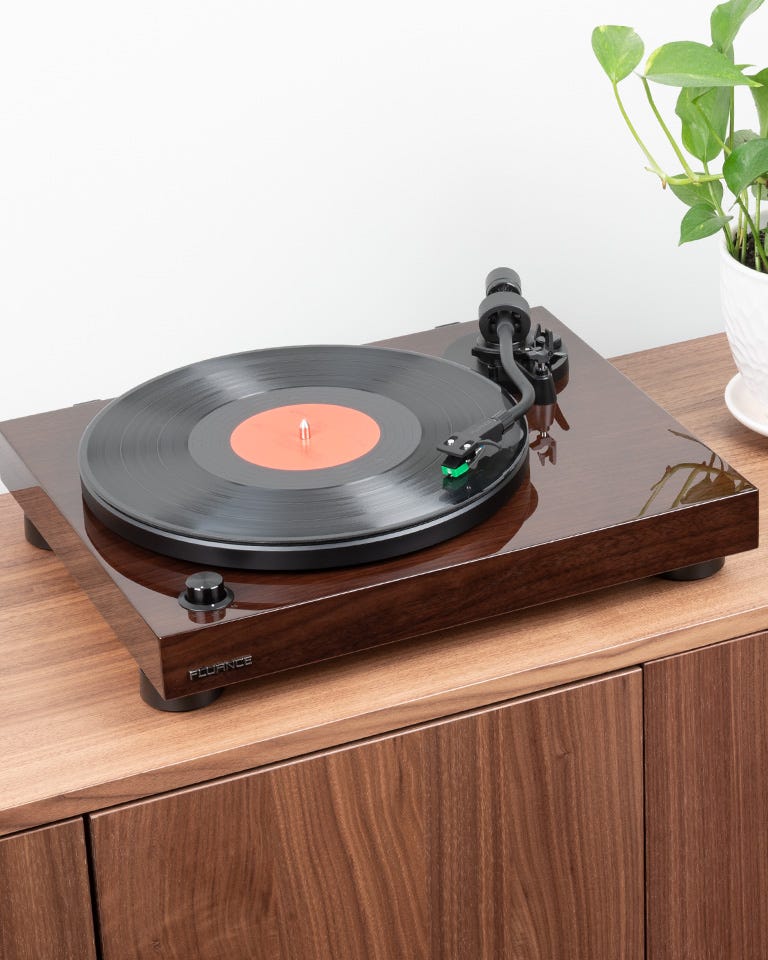RT81 Elite High Fidelity Vinyl Turntable