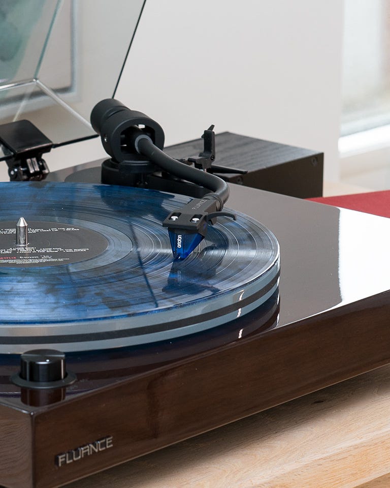 Ortofon 2M Blue on a RT85 Reference High Fidelity Vinyl Turntable