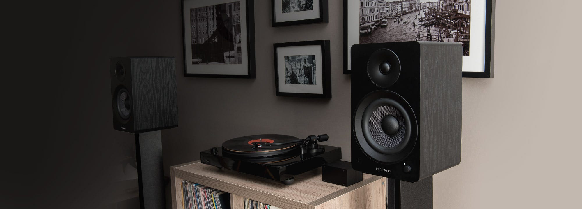 Ai61 Powered 6.5 Inch Bookshelf Speakers