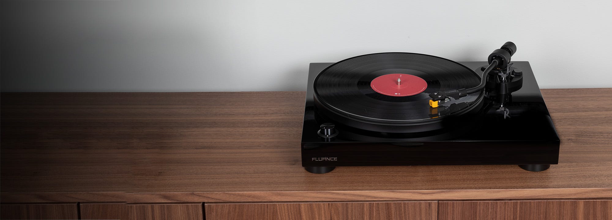 RT80 Classic High Fidelity Vinyl Turntable 