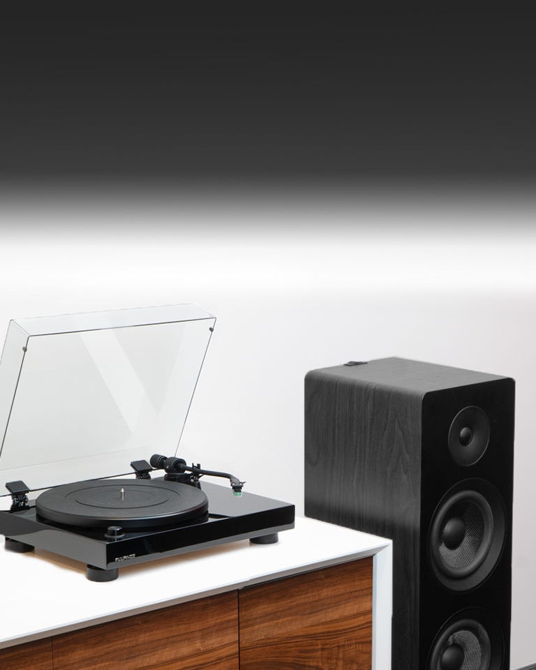 Fluance RT81 Vinyl Turntable and Ai81 Elite Powered Floorstanding Tower Speakers 