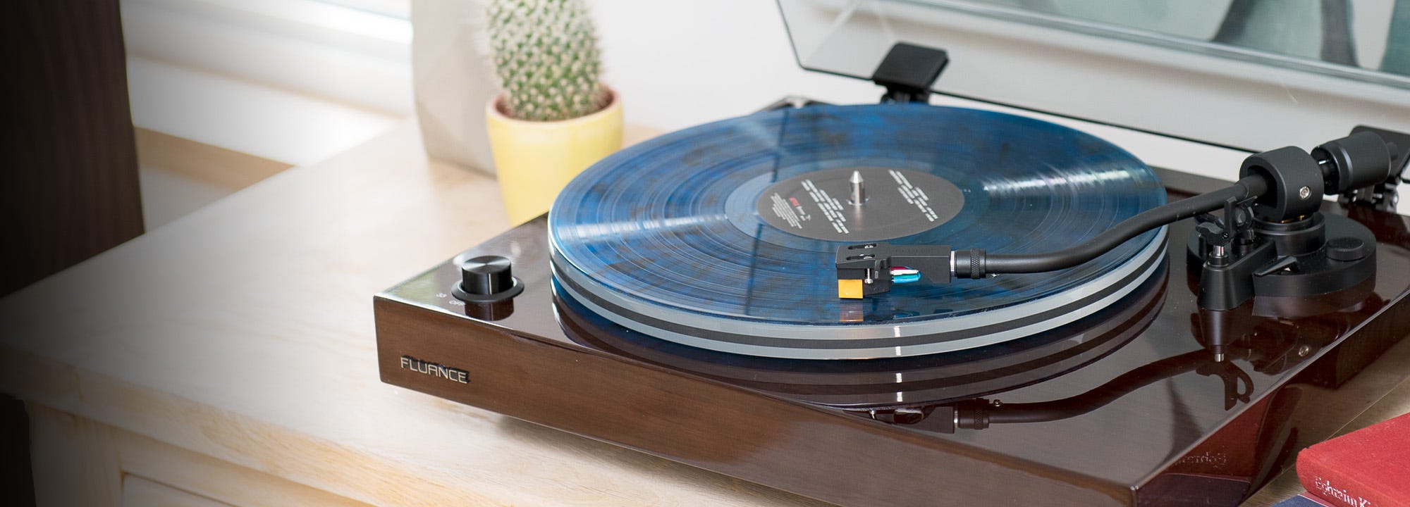 RT85N Turntable with Nagaoka MP-110 Stylus
