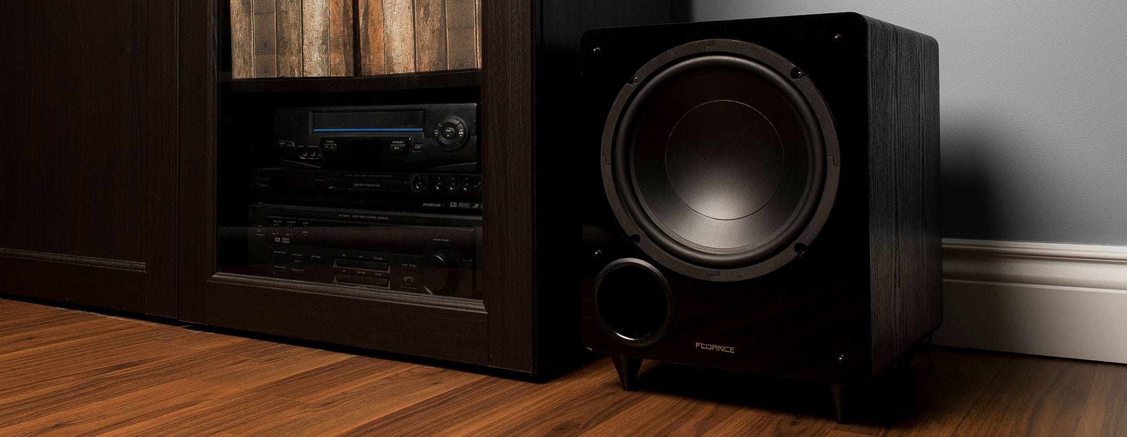 10-inch Low Frequency Powered Subwoofer 10-inch Low Frequency Powered Subwoofer